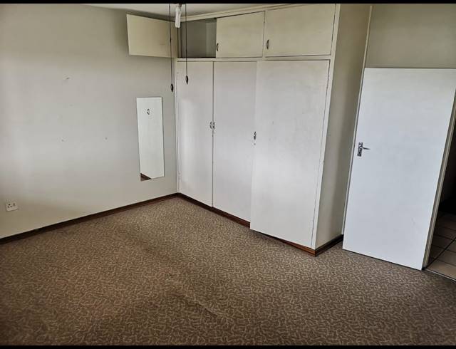 2 BEDROOM APARTMENT TO LET IN CLARENDON